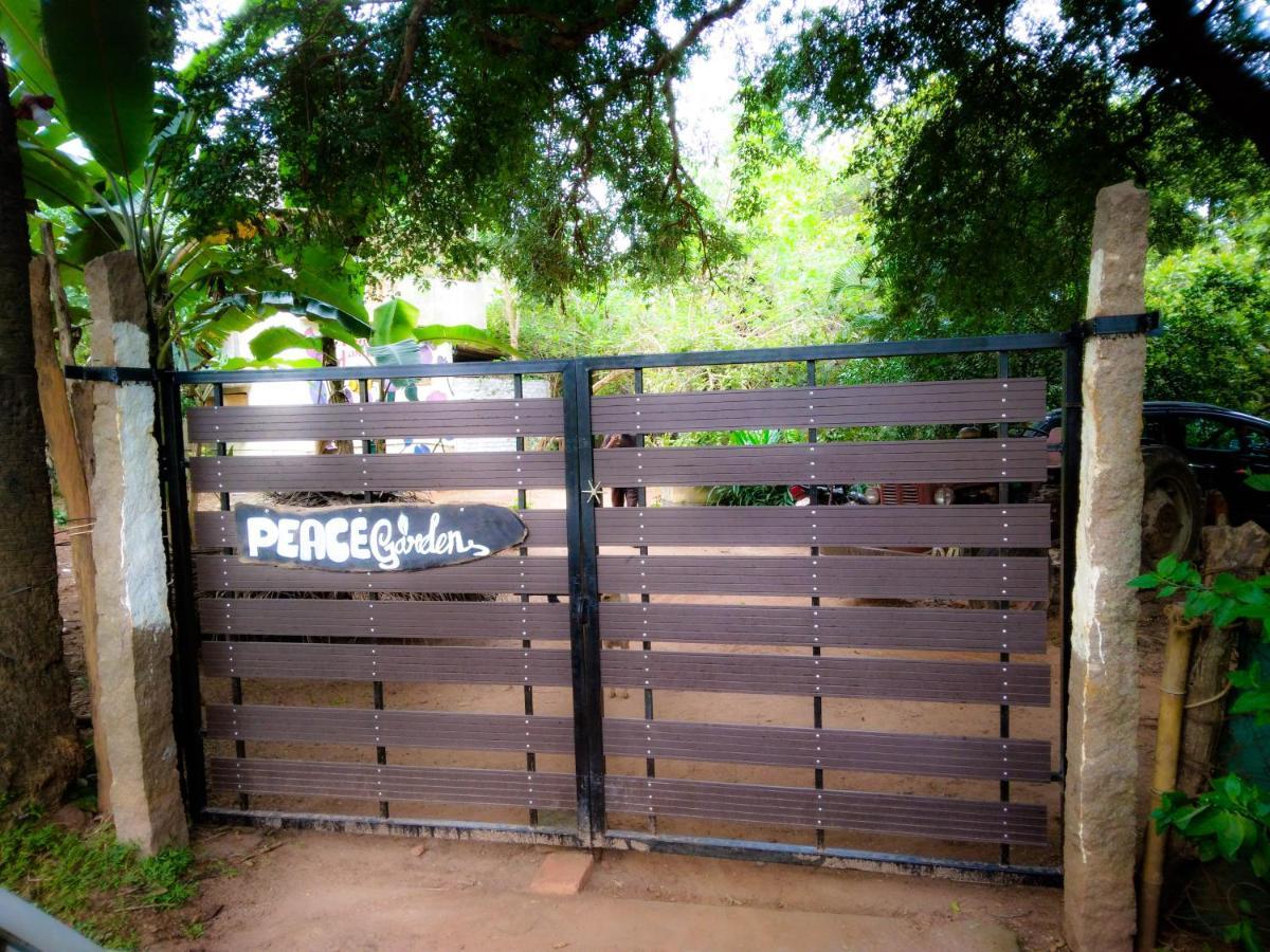הוסטל אורוויל Peace Garden מראה חיצוני תמונה