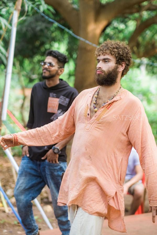 הוסטל אורוויל Peace Garden מראה חיצוני תמונה